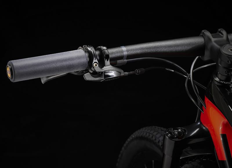 Trek Procaliber 9.7 Hardtail Mountain Bike 2023 in Roarange Smoke-1